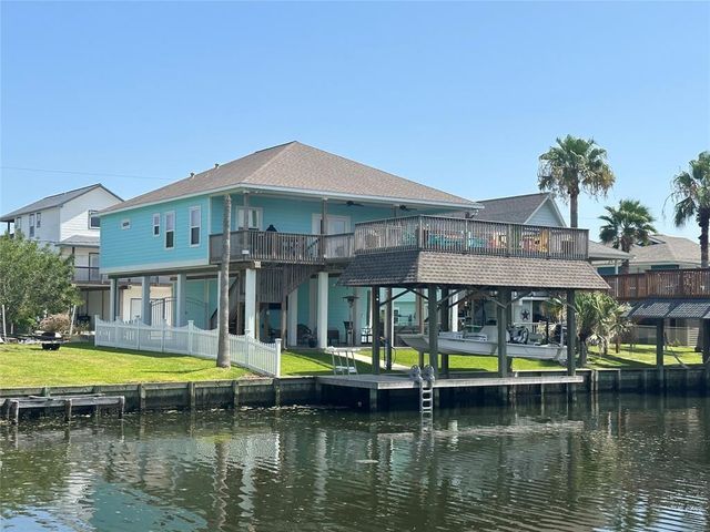 $510,000 | 713 Marlin Street | Bayou Vista