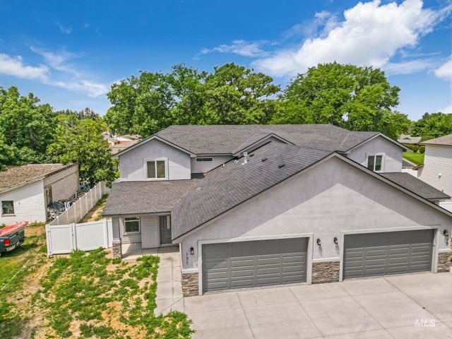 $750,000 | 171 & 175 Woody Way | Jerome