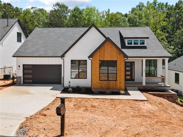 $649,900 | 352 Clemson Street | Clemson