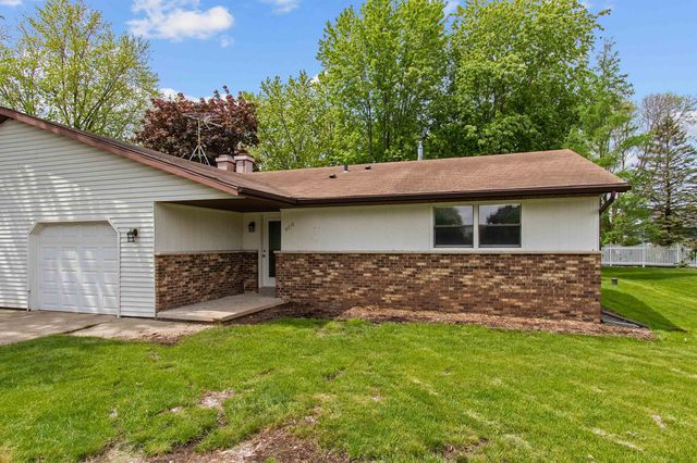 $225,000 | 3122 North Bluemound Drive | Grand Chute