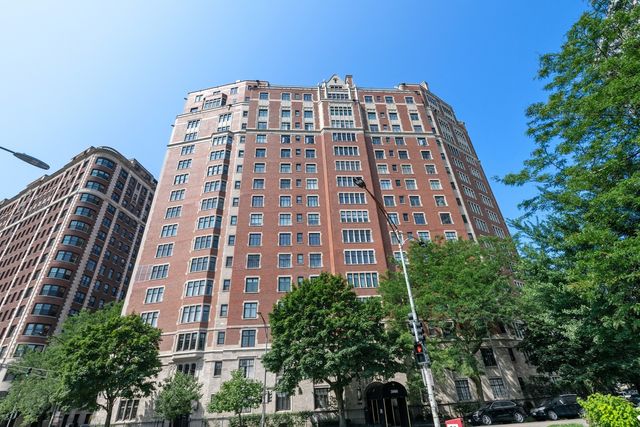 $785,000 | 3800 North Lake Shore Drive, Unit 14D | Lake View East