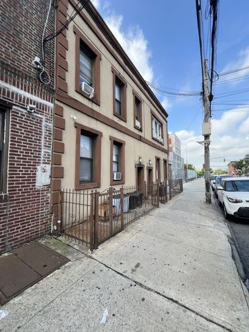 $2,500 | 55-38 Metropolitan Avenue, Unit 4 | Ridgewood