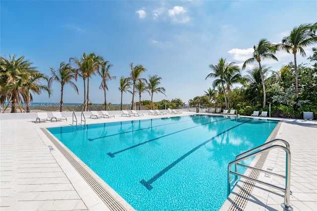 $6,800 | 611 Ocean Drive, Unit 9E | Key Biscayne