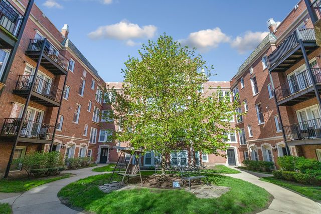 $1,700 | 7726 North Ashland Avenue, Unit E2 | East Rogers Park