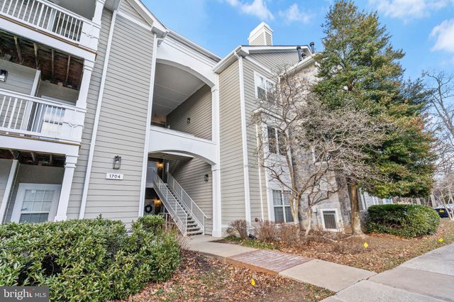 $329,900 | 1704 Lake Shore Crest Drive, Unit 21 | Reston