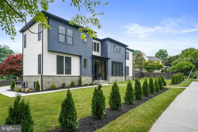 $2,199,990 | 500 Malcolm Road Northwest | Vienna