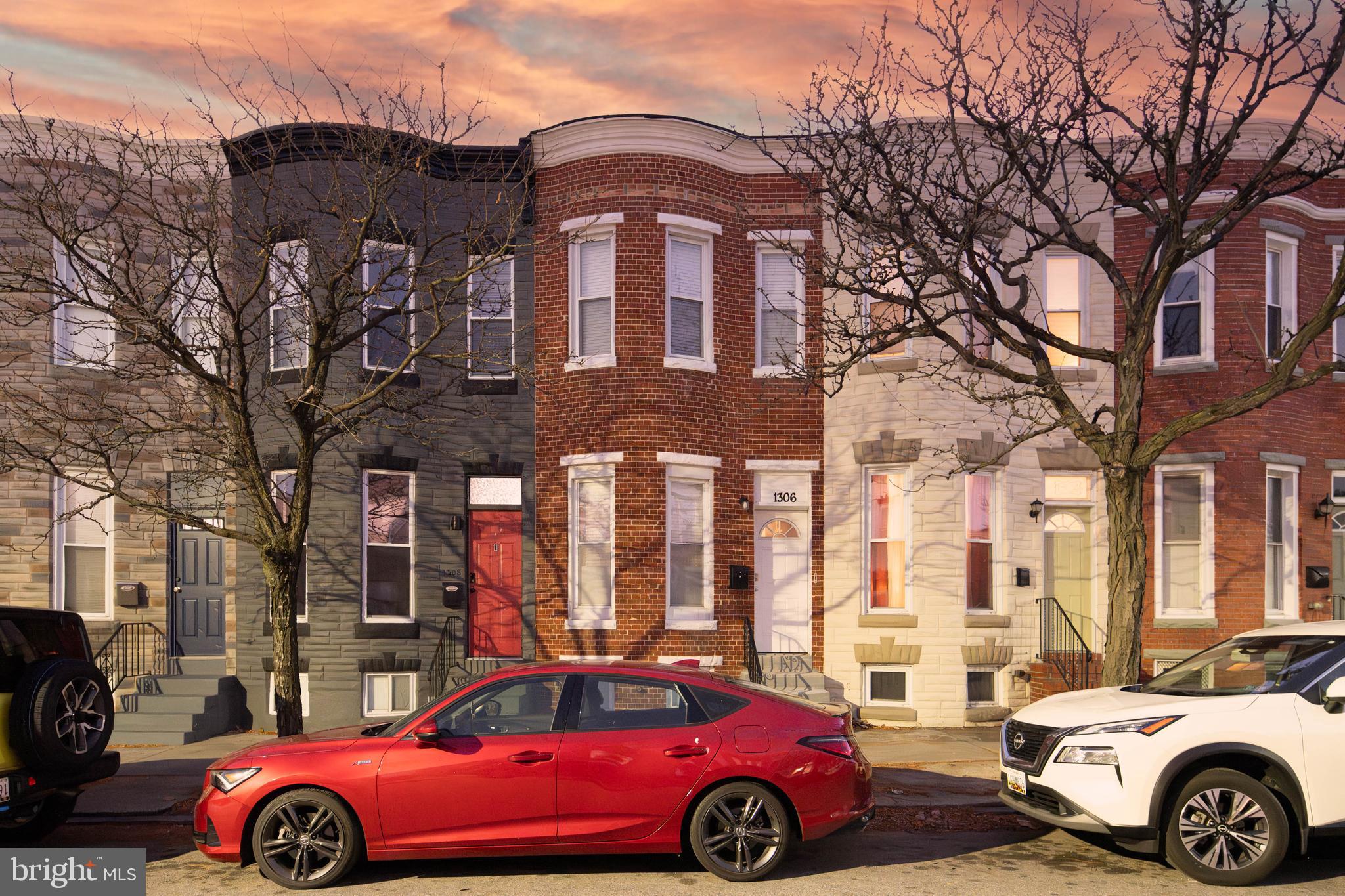 a car parked in front of a building