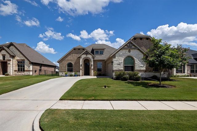 $490,000 | 1034 Mickelson Drive | Granbury