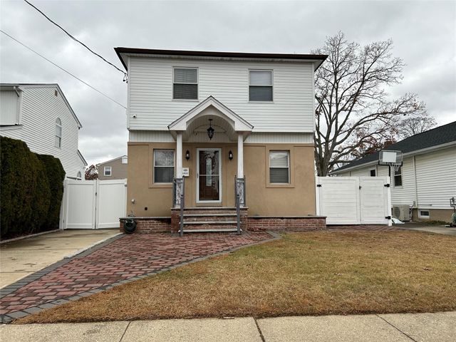 $4,600 | 2427 Gladmore Street | East Meadow