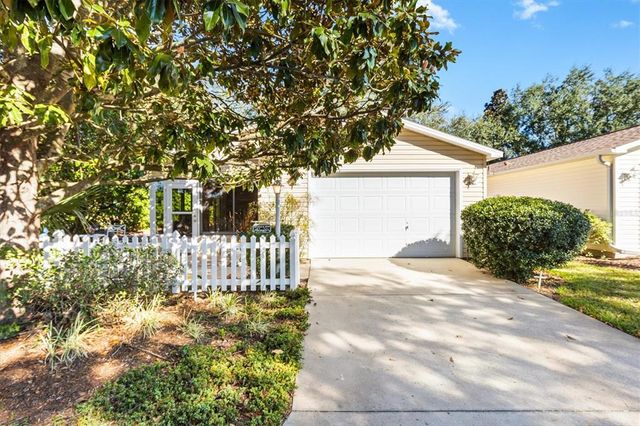 $299,000 | 2102 Estevez Drive | The Villages