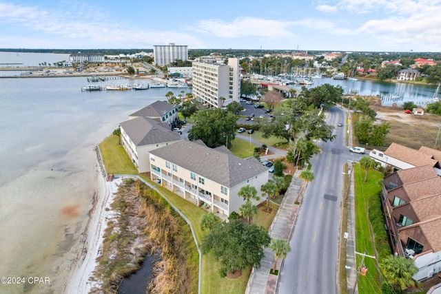 $409,900 | 432 East Beach Drive | Panama City