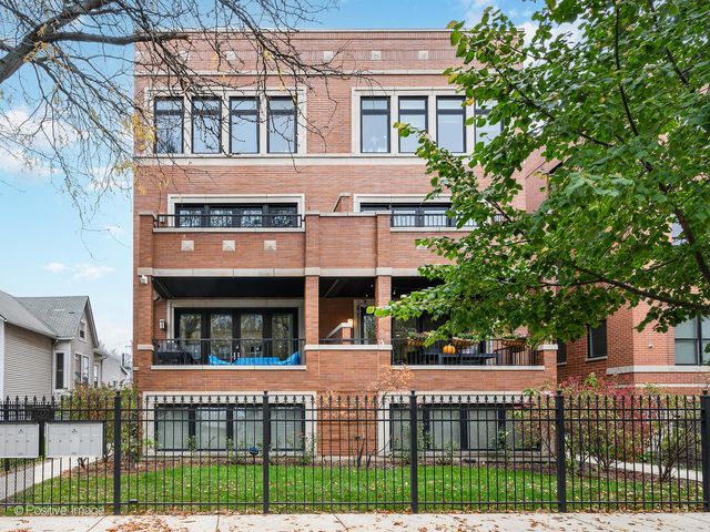 $649,900 | 2133 North Campbell Avenue, Unit 1C | Logan Square