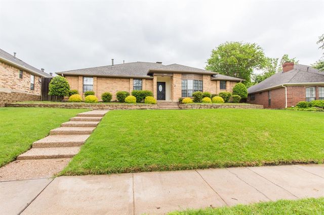 $420,000 | 1207 Sycamore Drive | Northwest Carrollton