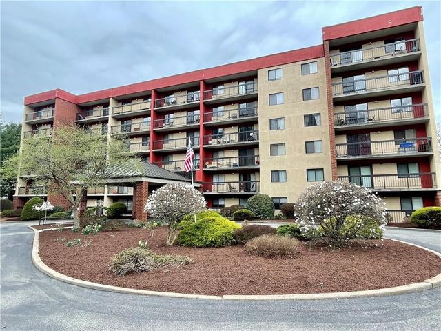 $139,900 | 1987 Centurion Drive, Unit 110 | Forest Hills