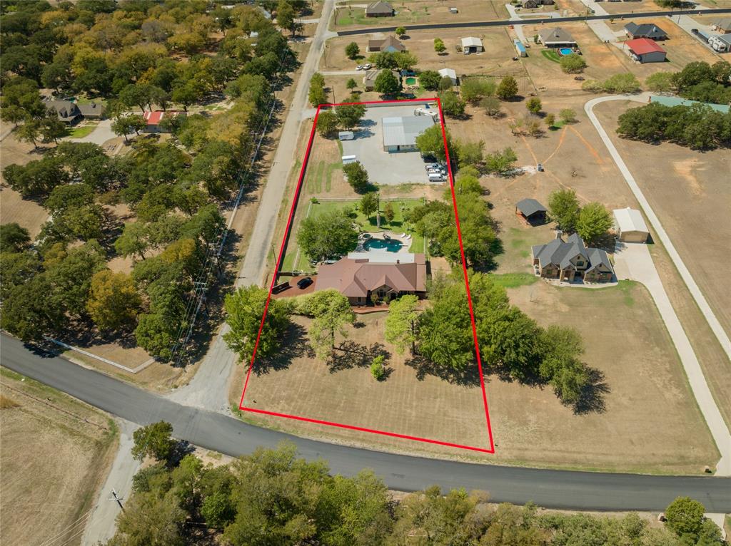 view of a yard with an outdoor space