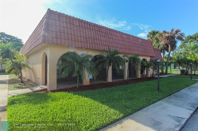 $274,900 | Unincorporated West Palm Beach | Forest Hill Villas Garden Condominiums