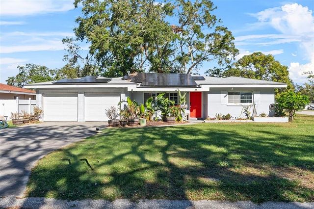 $400,000 | 865 58th Avenue South | Greater Pinellas Point