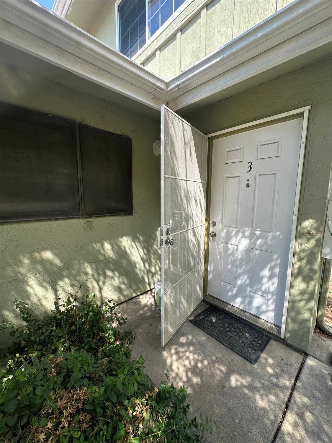 a view of a pathway of a house