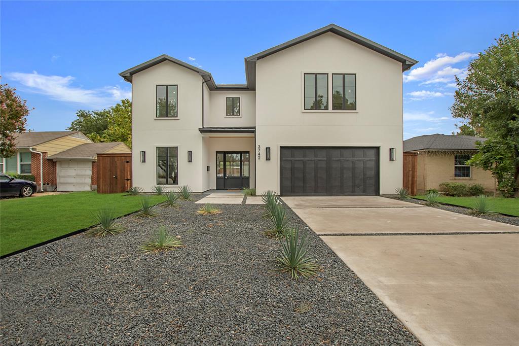 front view of house with a yard