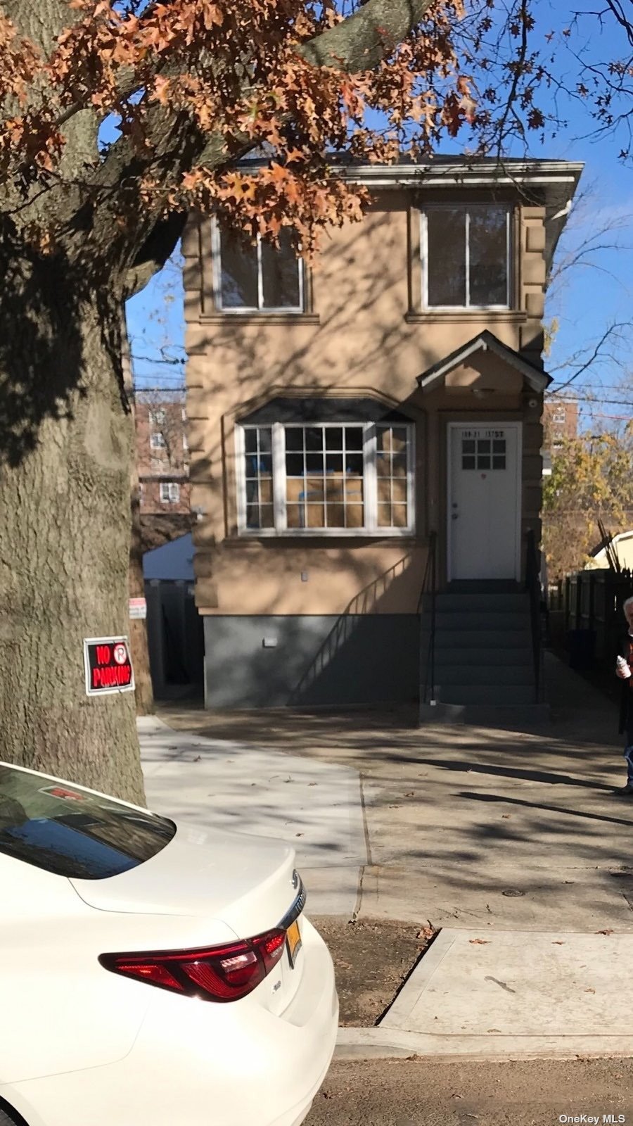 a view of a house with street