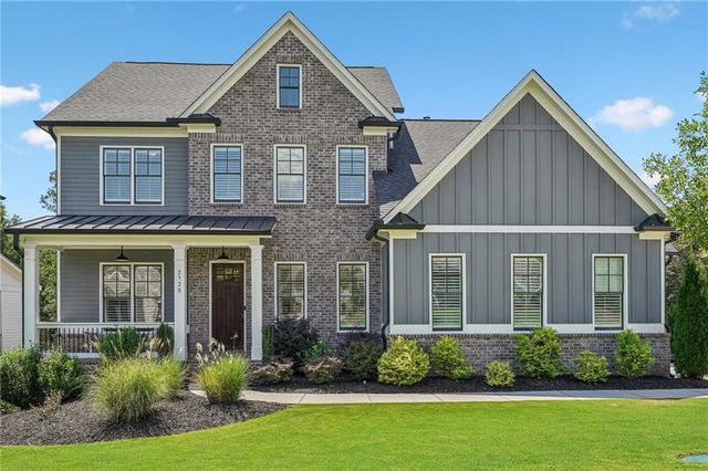 $1,225,000 | 2720 Rustic Lake Terrace | Chatt River Club