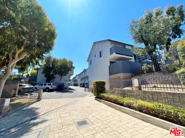 $3,250 | 4180 Marlton Avenue, Unit 13 | Baldwin Hills