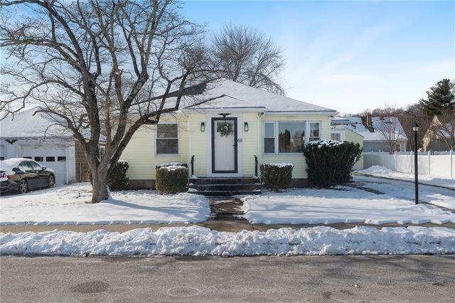 $424,900 | 65 Boulevard Avenue | Lonsdale