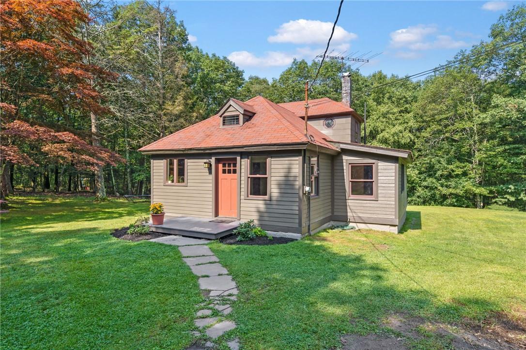 Arts & Crafts style home in Yankee Lake