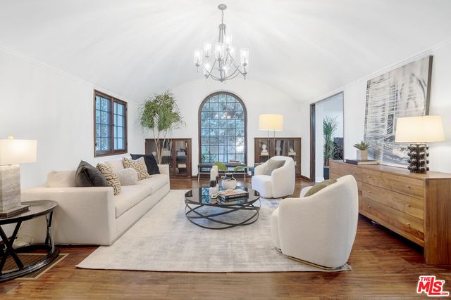 $1,849,000 | 4072 West 7th Street | Hancock Park-Wilshire