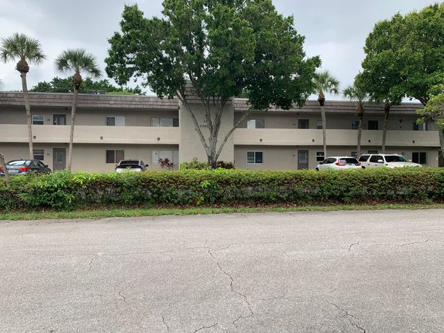 $2,000 | 2900 Fiore Way, Unit 204 | Delray Beach