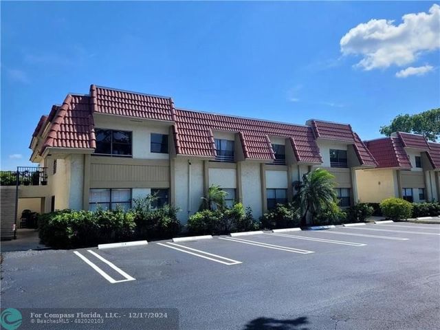 $1,900 | 11142 Royal Palm Boulevard, Unit 11142 | Country Club