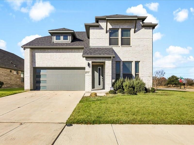 a house view with a outdoor space