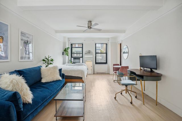 $525,000 | 300 West 23rd Street, Unit 3I | Chelsea