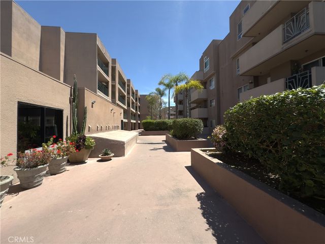 $375,000 | 450 East 4th Street, Unit 405 | Downtown Santa Ana