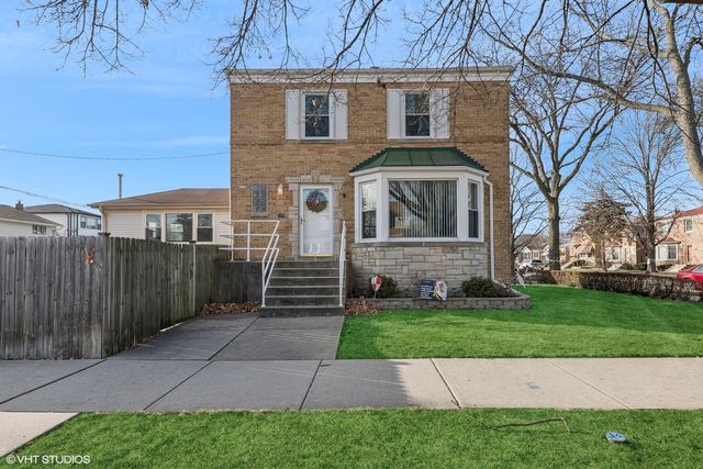 $479,000 | 7001 West Berwyn Avenue | Union Ridge