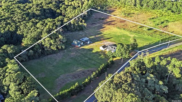 $1,450,000 | 1458 Middle Road | Calverton