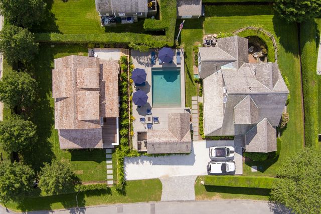 $8,995,000 | 2 Hedgebury Lane | West Town