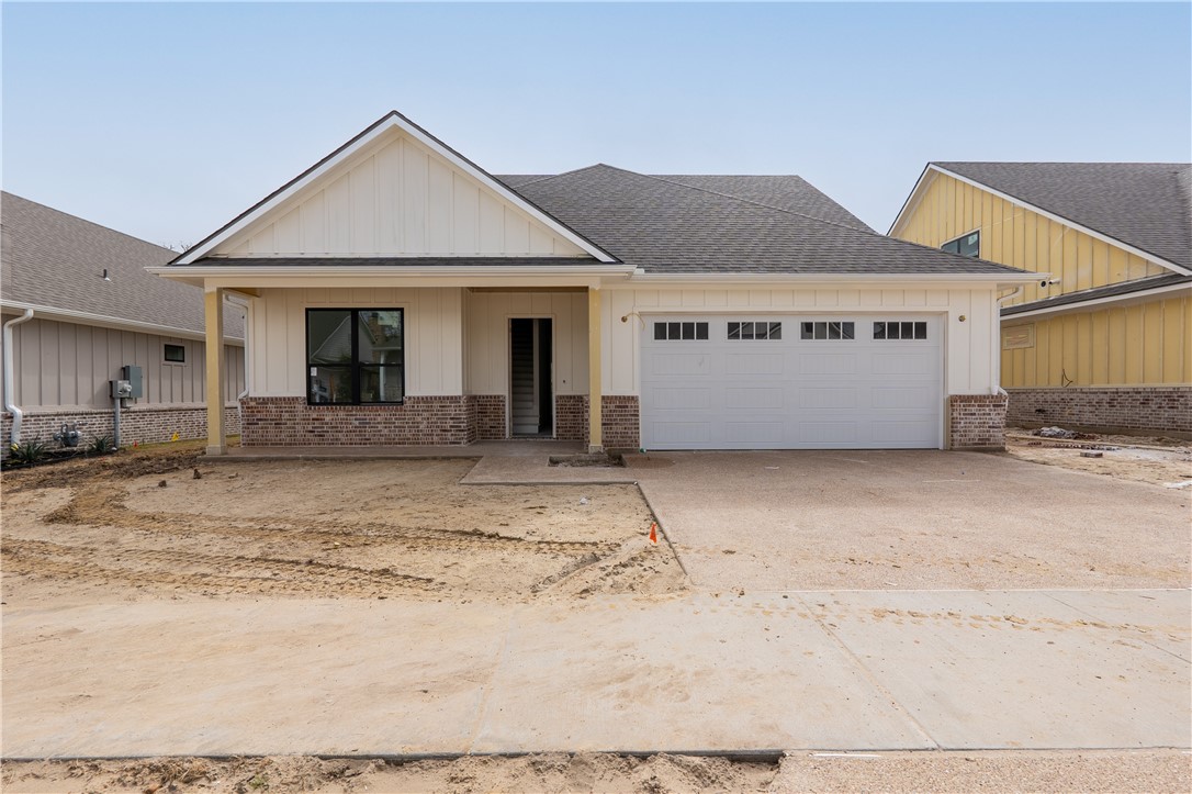 View of front facade with a garage