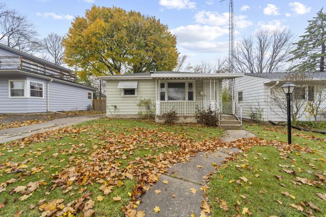 $155,000 | 2002 Yout Street | Horlick Heights