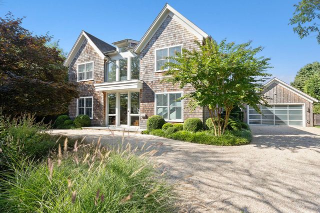 39 Conklin Terrace | East Hampton Village North