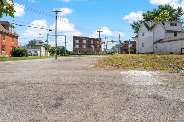 $30,000 | 1402 East Washington Street | Gaston Park