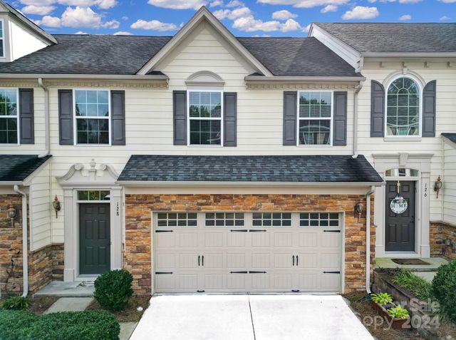 $399,900 | 128 Inlet Point Drive | Tega Cay