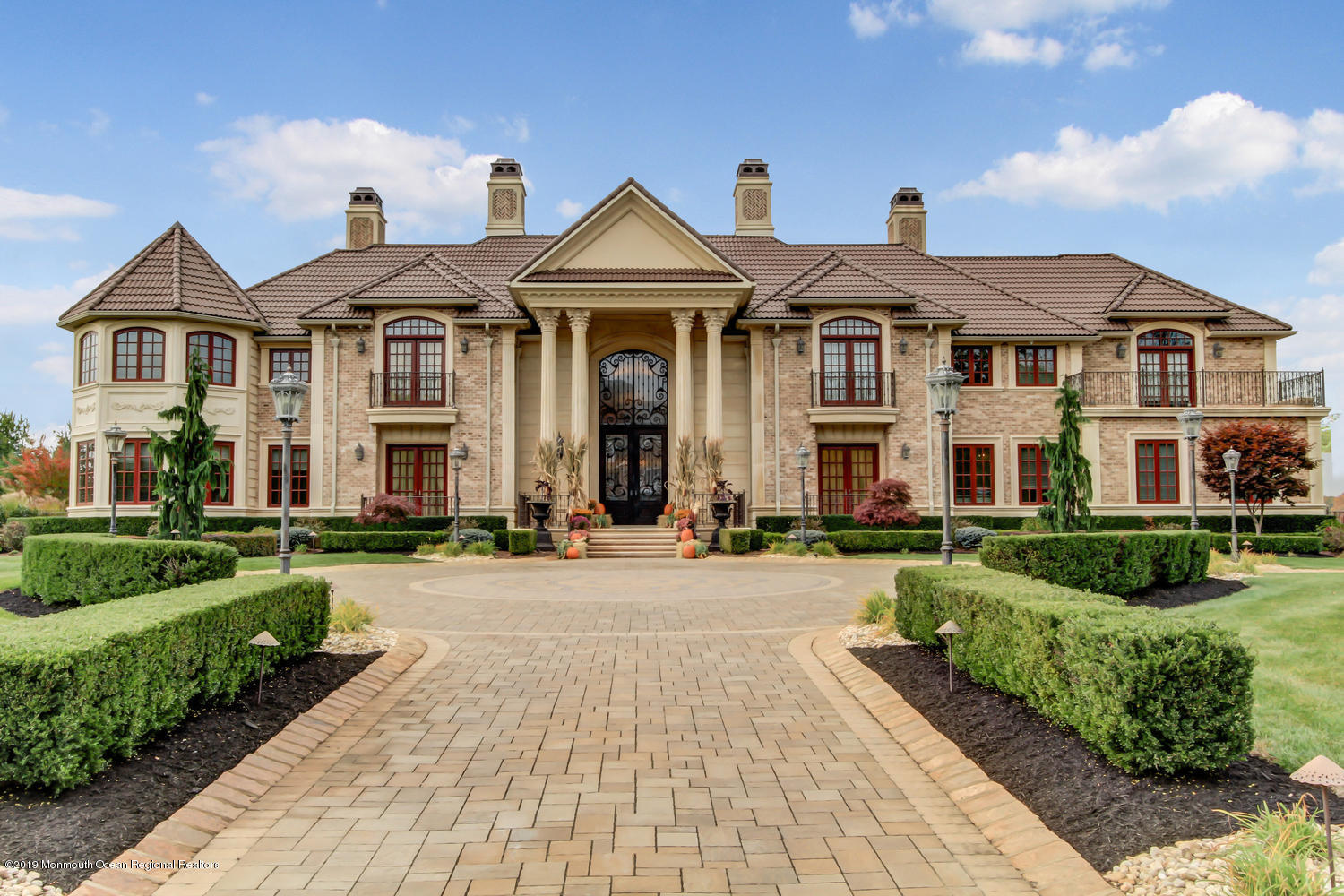 Premiere Exclusive Estate in-large-003-3