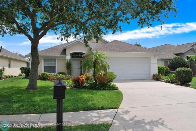 $321,900 | 725 Morning Cove Circle Southeast | Bayside Lakes