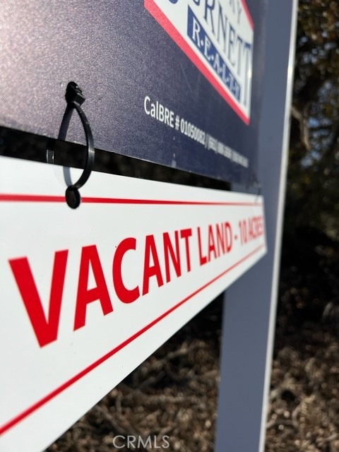 a close up of a street sign