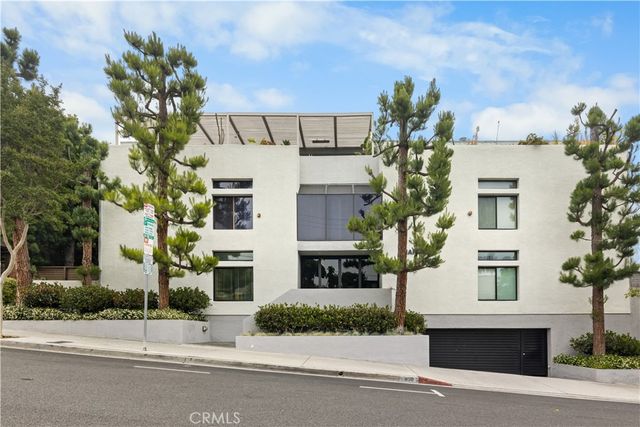 $2,425,000 | 950 Hancock Avenue, Unit PH2 | West Hollywood Vicinity