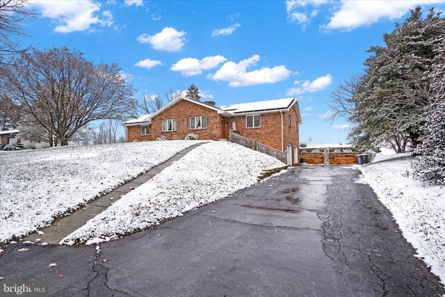 $395,000 | 821 Juli Drive | Hopewell Township - York County