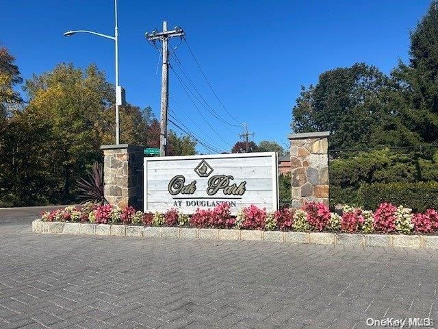 $1,160,000 | 241-37 Oak Park Drive, Unit 50C | Douglaston