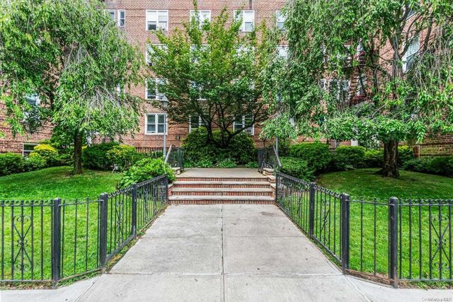 $325,000 | 88-09 35th Avenue, Unit 20 | Jackson Heights