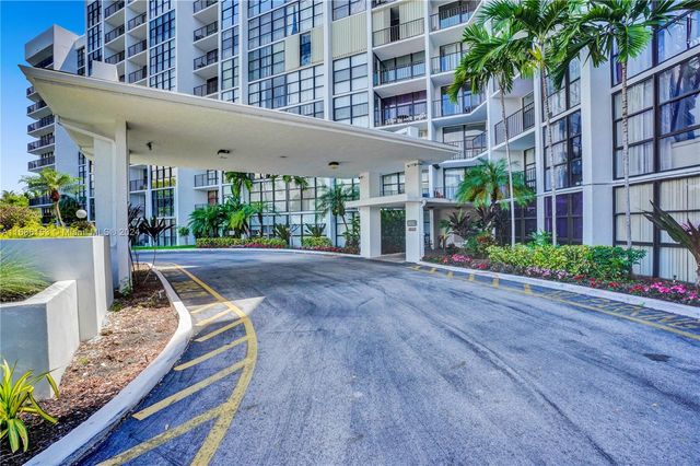 $3,150 | 1000 Parkview Drive, Unit 831 | Three Islands